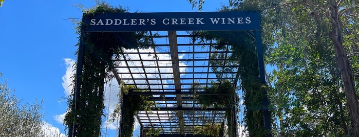 Saddler's Creek Wines is one of สถานที่ที่ Paul ถูกใจ.