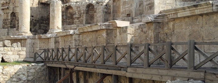 Roman Nymphaeum is one of Amman 🧕🏽.