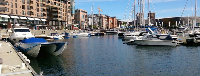 Aker Brygge is one of Besucht.