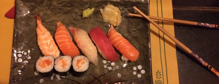 Kikko Kaiten Sushi is one of ristoranti.