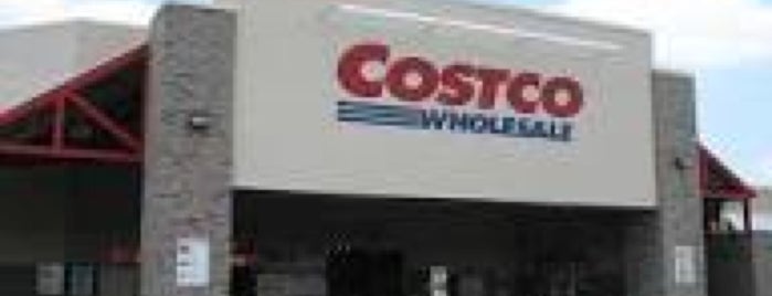 Costco is one of สถานที่ที่ Staci ถูกใจ.