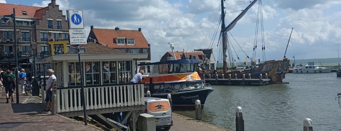Volendam is one of Tempat yang Disukai Esra.
