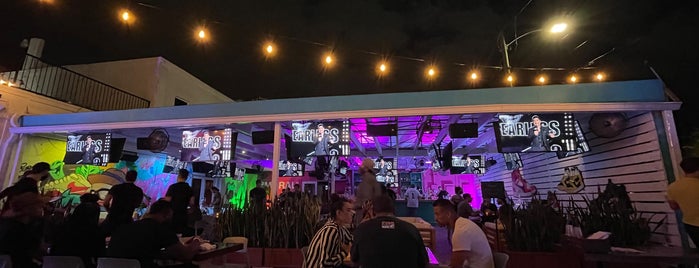 Grails Miami - Restaurant & Sports Bar is one of Restaurants to Try.