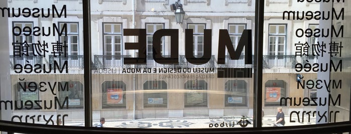 MUDE - Museu do Design e da Moda is one of Tempat yang Disukai Bea.