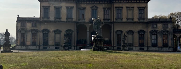 Villa Bagatti Valsecchi is one of gite da milano.