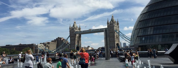 Tower Bridge is one of Posti che sono piaciuti a Bea.