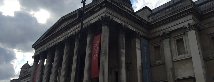 Trafalgar Square is one of Lugares favoritos de Bea.