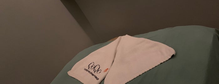 QoQo Massage is one of Rotterdam.