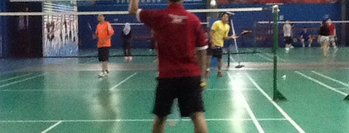 Suria Sports Badminton Centre is one of Sport Place.