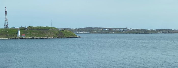 Halifax Seaport is one of สถานที่ที่ Mike ถูกใจ.