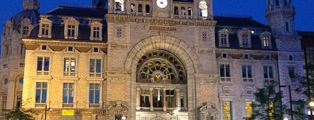 Station Antwerpen-Centraal is one of สถานที่ที่บันทึกไว้ของ Brik.