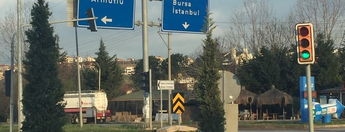 Yalova-Çınarcık Yol Ayrımı is one of ♥Cinarcik ❦ Yalova♡.