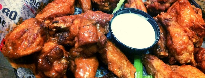 Hurricane Grill & Wings is one of Lugares favoritos de Susan.