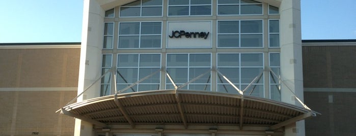 JCPenney is one of สถานที่ที่ Dorothy ถูกใจ.