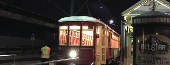 Riverfront Streetcar is one of NOLA.