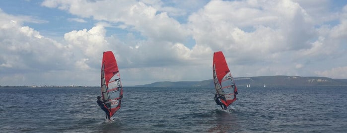 Çanakkale İçdaş Spor Kulubu Yelken Okulu is one of Tempat yang Disukai sinem.