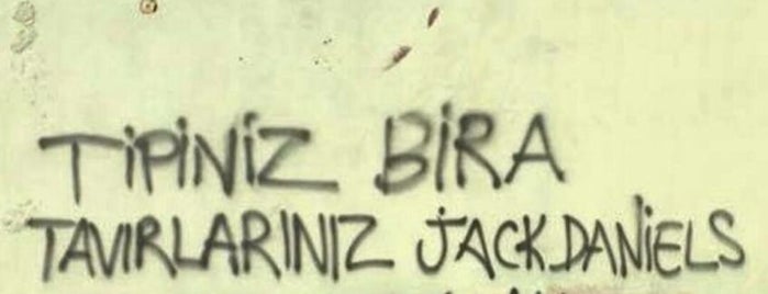 Yurtiçi Kargo Yeni Girne Şubesi is one of Nazım : понравившиеся места.