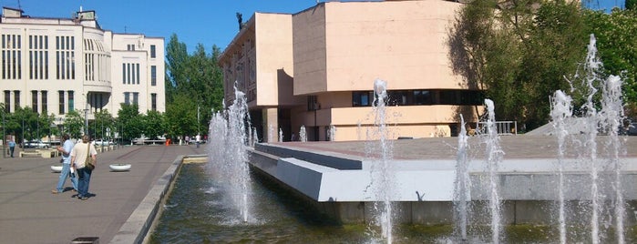 Площа Театральна / Teatralna Square is one of Lugares favoritos de Aleksandra.