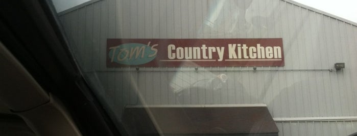Tom's Country Kitchen is one of Lincoln Highway.