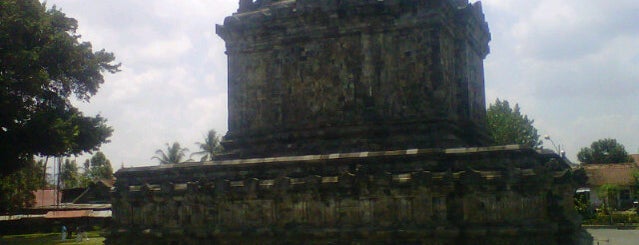 Candi Mendut (Mendut Temple) is one of Magelang - Pakuning Tanah Jawa #4sqcities.