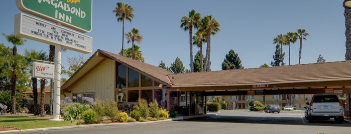 Vagabond Inn Santa Clara is one of Premier Dog-Friendly Locations.