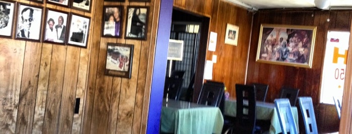 Bertha's Soul Food is one of R.I.P. Los Angeles places.