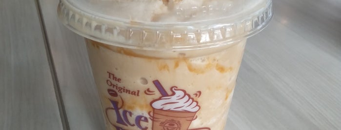 The Coffee Bean & Tea Leaf is one of Favorite affordable date spots.