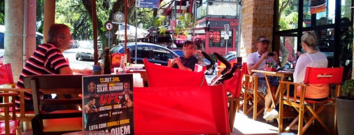 Applebee's Neighborhood Grill & Bar is one of Tempat yang Disimpan Marcelo.