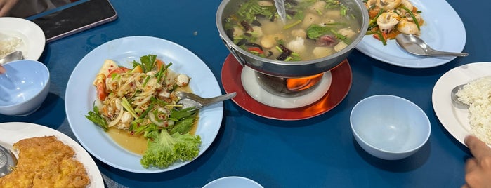 Nong May Seafood is one of Huahin weekend.