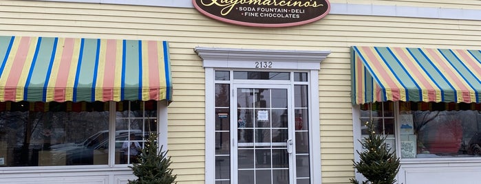 Lagomarcino's Confectionery is one of Places to go to.