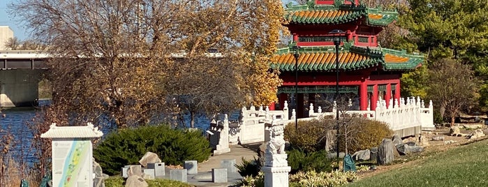 Robert D. Ray Asian Gardens is one of Best places in IA.