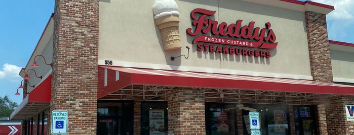 Freddy's Frozen Custard & Steakburgers is one of Fast Food.