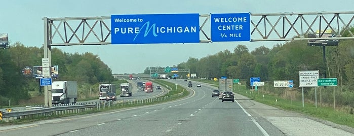 Indiana/Michigan State Line is one of Traveling.
