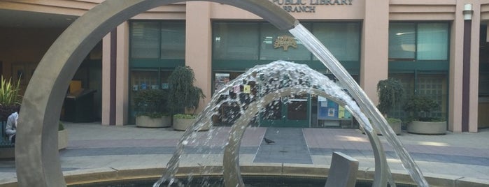 Pacific Renaissance Plaza is one of Lugares favoritos de Jackie.