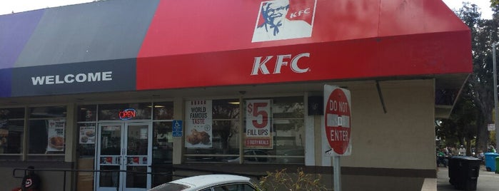 KFC is one of Locais salvos de Peter.