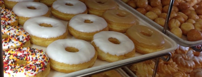 Puffy Cream Donuts is one of Twin Cities Donuts.