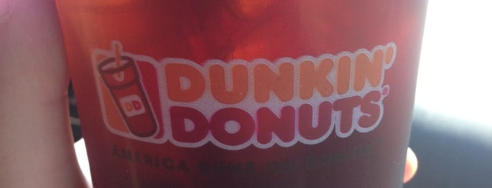 Dunkin' is one of Evil 님이 좋아한 장소.