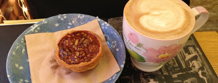 Andrew's Eggtart & Coffee is one of SEE/DO/SHOP/EAT in Jungro-Gu, Seoul.