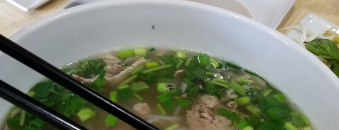 Pho Van is one of Grahamさんのお気に入りスポット.