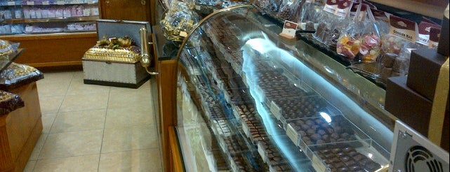 Chocolate Factory (Rocky Mountain) is one of Dubai Food.