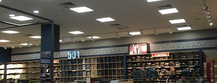 Levi's Store is one of Natáliaさんのお気に入りスポット.