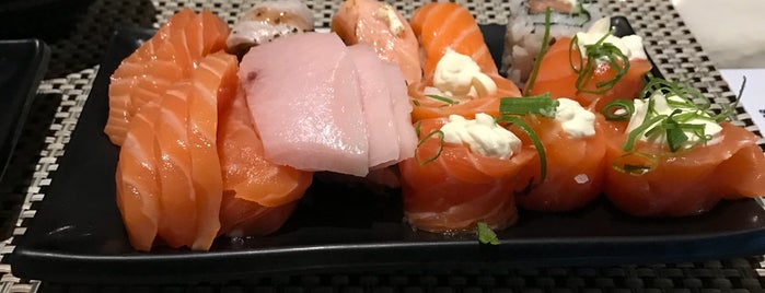 Mokai Sushi is one of สถานที่ที่ Danilo ถูกใจ.