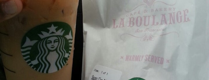 Starbucks is one of สถานที่ที่ Wendy ถูกใจ.
