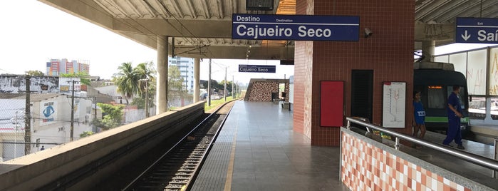 Estação Antônio Falcão (CBTU/Metrorec) is one of Paradas.