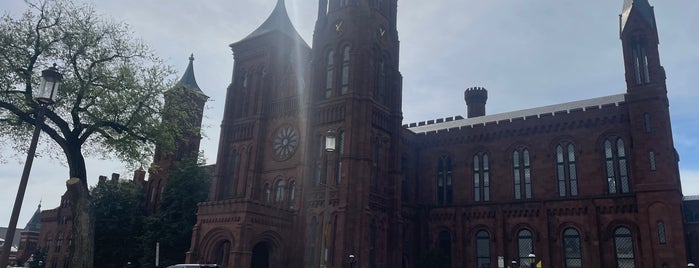 Smithsonian Castle Visitor History is one of Places to Go DC.
