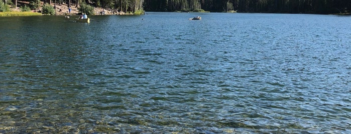 Lake Mamie is one of Orte, die John gefallen.