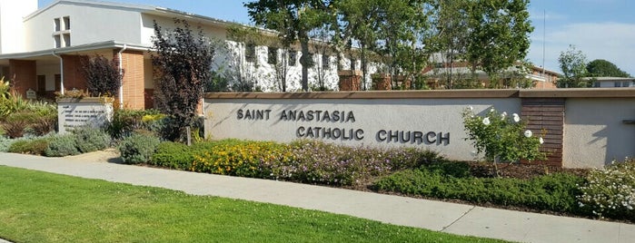 St Anastasia Catholic Church is one of G 님이 좋아한 장소.