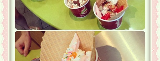 Menchie's is one of Kristineさんのお気に入りスポット.