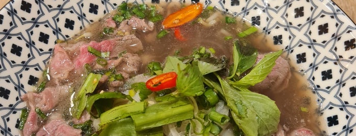 Mrs Pho is one of Lugares favoritos de Meilissa.