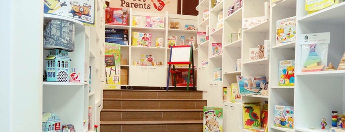 Happy Parents is one of สถานที่ที่ Max ถูกใจ.